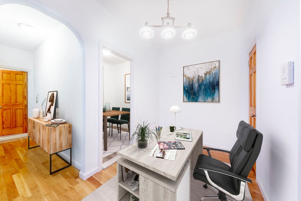 1 Bed 1 Bath Property, New York • 750 Sq Ft