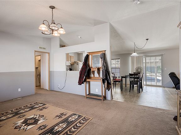 4th image of 1916 E Plantation Rd