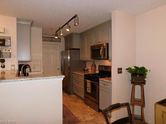 5th image of 14828 Lenox Dr #228