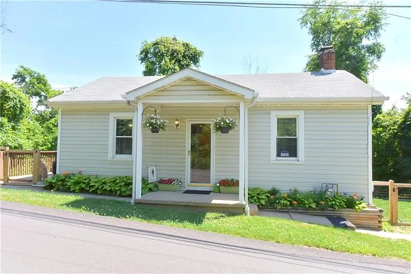 22 McChain Rd photo 1