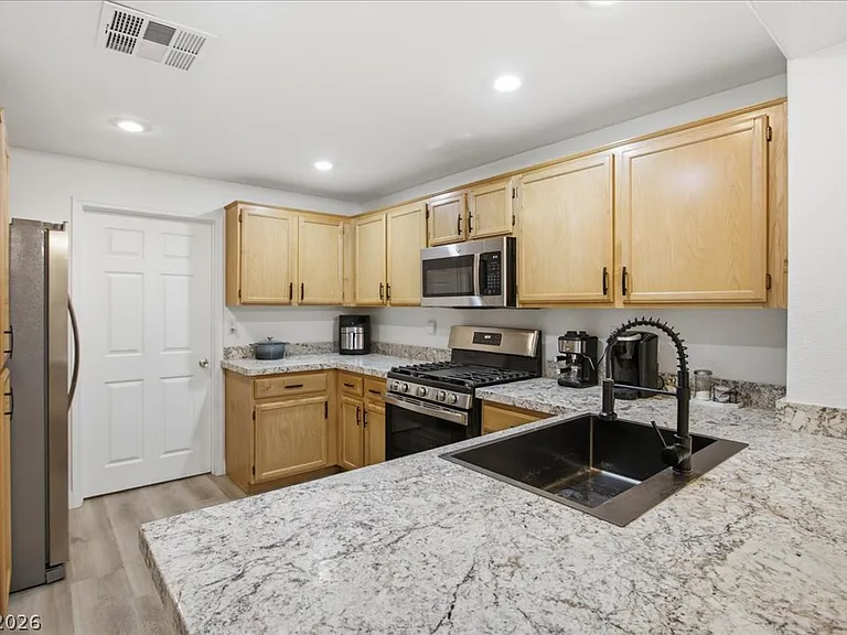 10231 Deerfield Beach Ave #102 — Photo 5