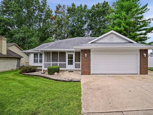 21 Stingley Dr, Rossville, IN 46065