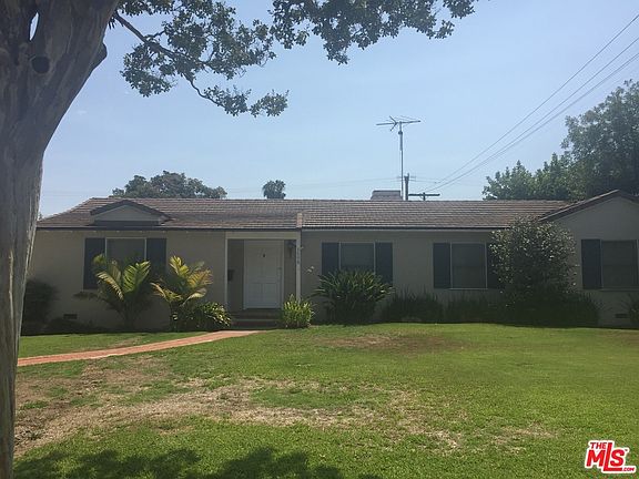 2nd image of 1006 Portola Dr