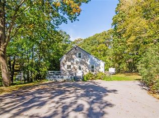 18 Deer Trl, Ashaway, RI 02804