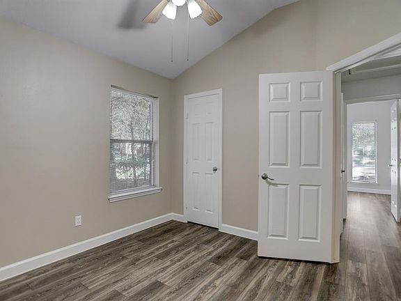5th image of 22 Long Hearth Pl