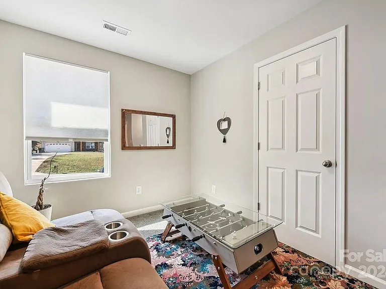 7608 Denbur Dr — Photo 19