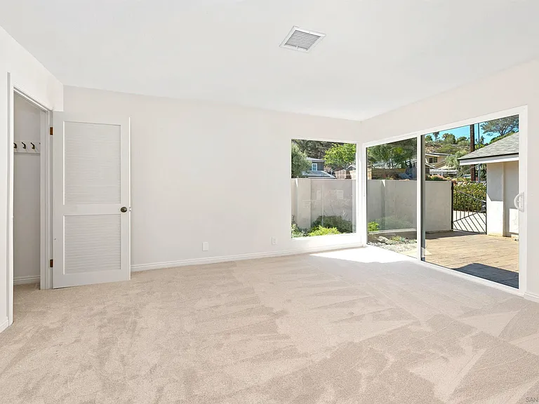 5577 Honors Dr — Photo 10