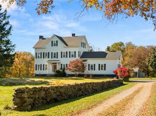 410 Old Boston Neck Rd, Saunderstown, RI 02874