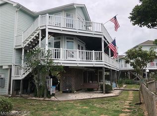 528 Lemoyne Dr, Dauphin Island, AL 36528