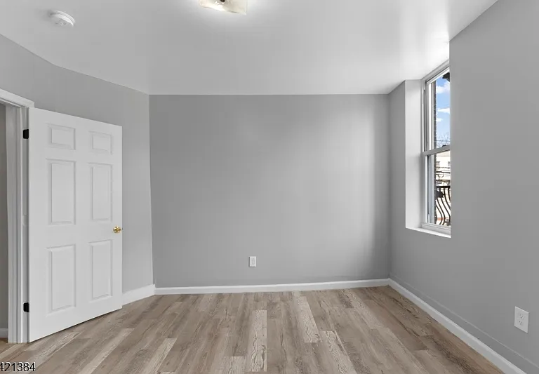 23 Monroe St #2 — Photo 7