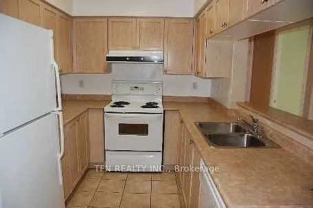 39 Oneida Cres #1201 — Photo 3