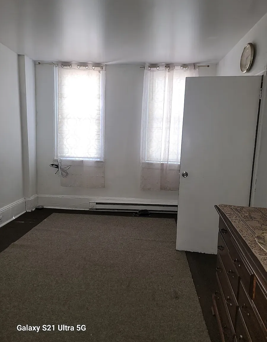 1 bed, 1336 sqft, $700 — Photo 2