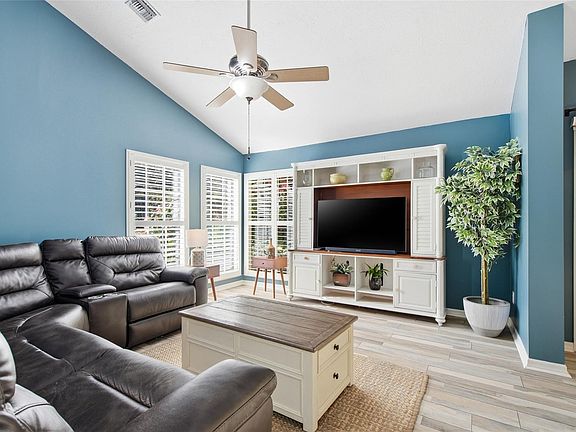 4th image of 2727 NW Florida Avenue