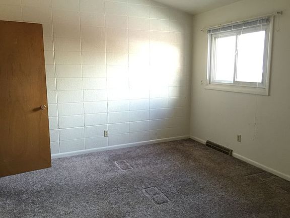 4th image of 940 Avenue B APT 1