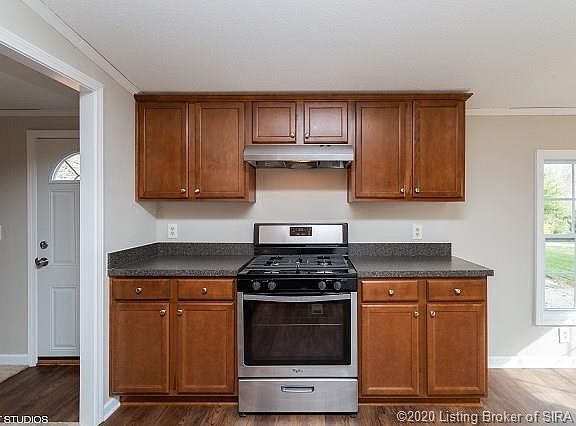 5th image of 5825 E Priddy Dr