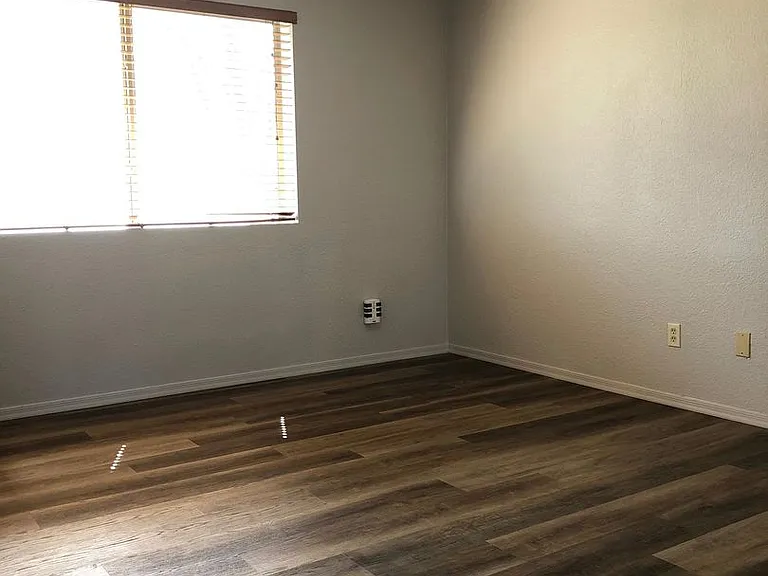 3523 N Dale Dr — Photo 6