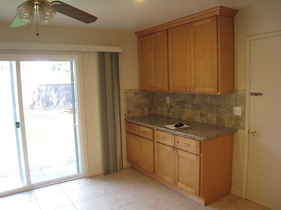 3rd image of 3981 Lemoyne Way