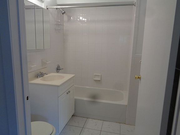 3rd image of 3064 30th St APT 1