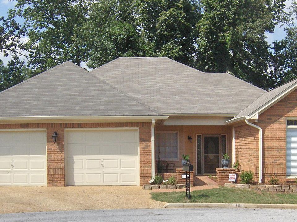 1st image of 745 Highland Manor Ct