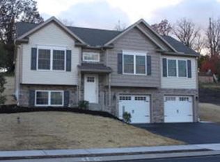113 Carriage Way, East Earl, PA