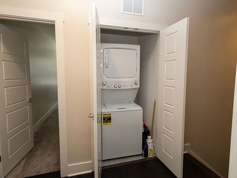 2325 Central Ave — Photo 25