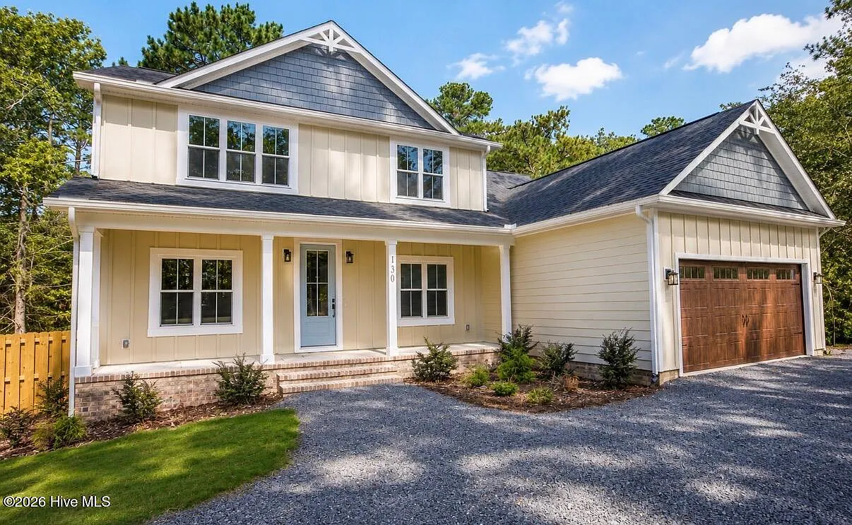 5 bed, 3.5 bath, 3393 sqft, $3,400 — Photo 1