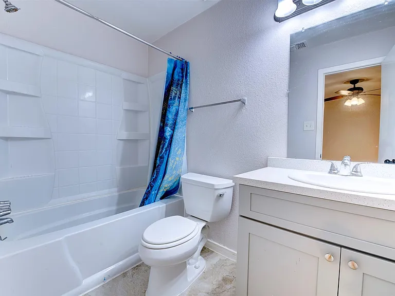 10703 Highland Woods Dr — Photo 10