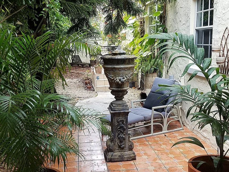 1st image of 1107 Alhambra Cir #0
