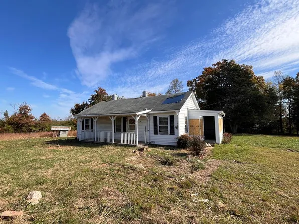 1189 Concord Rd, Chatham, VA 24531