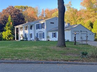 76 Tanglewood Dr, East Greenwich, RI 02818