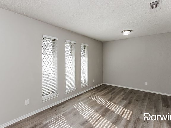 3rd image of 2709 Winterstone Dr