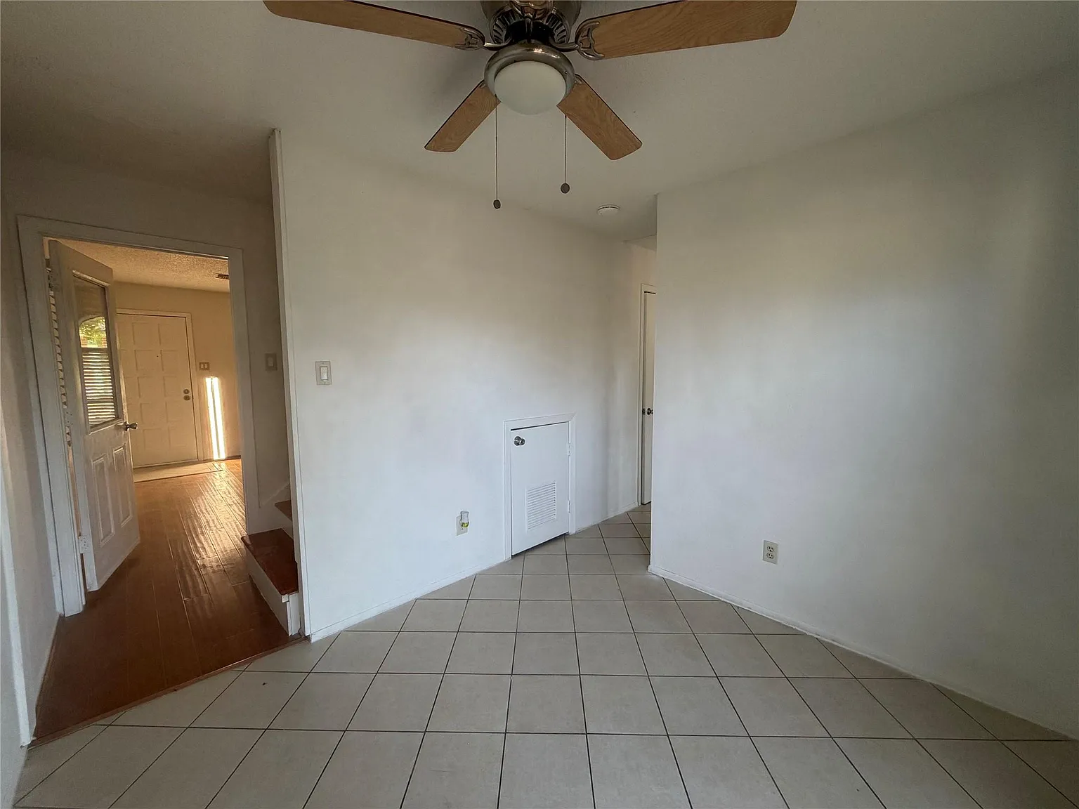 2 bed, 1.5 bath, 1024 sqft, $1,800 — Photo 4
