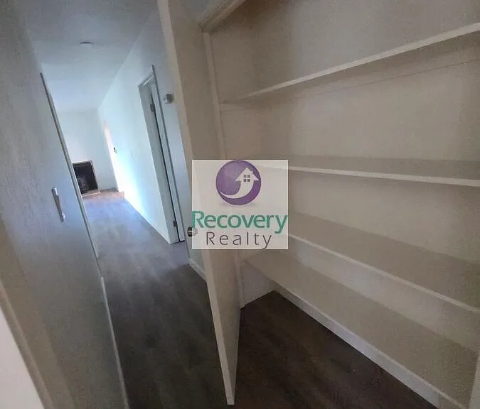 24245 Grand View Ave — Photo 22
