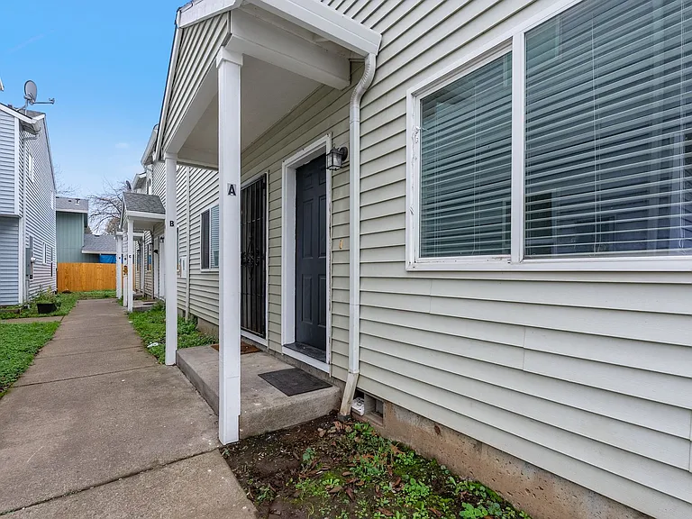 2338 SE 89th Ave #A — Photo 4