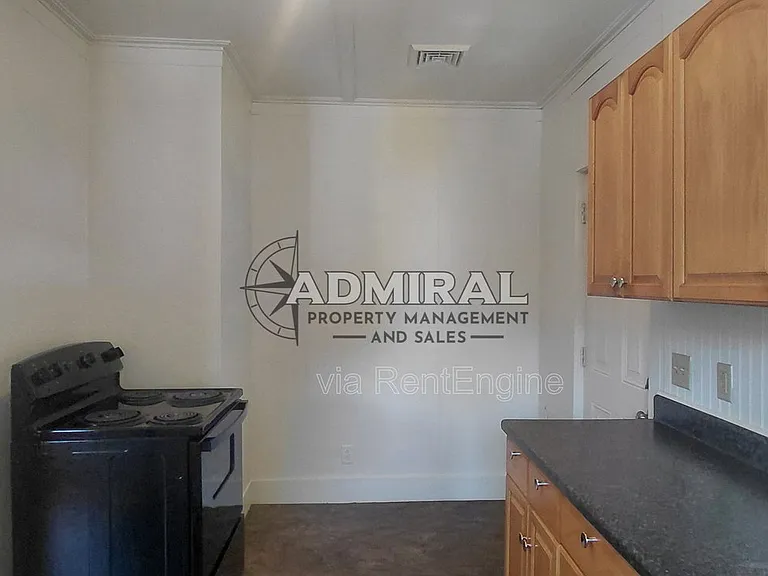 21 Knight St #4 — Photo 6