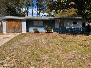 900 Bryn Mawr Blvd, Mary Esther, FL 32569