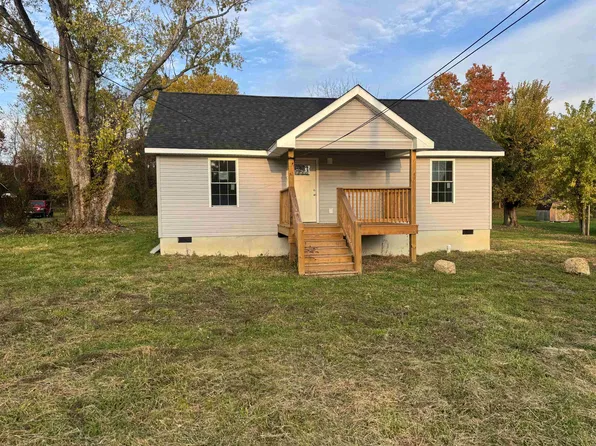 97 N Hancock St, Craigsville, VA 24430