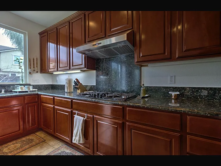 523 Danbury Pl — Photo 10
