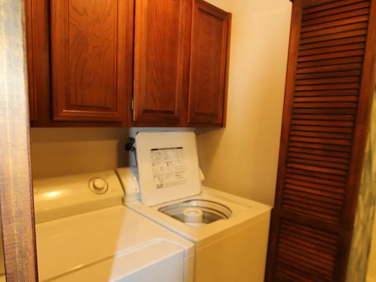 1775 SW Knoll Ave — Photo 8