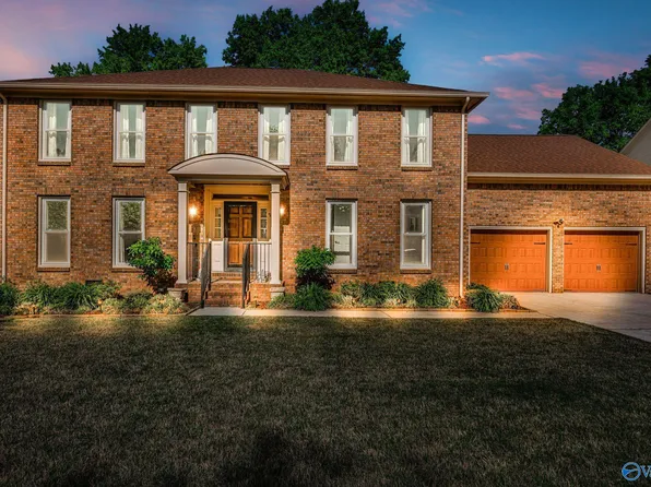 1525 Southampton Ct SE, Decatur, AL 35601