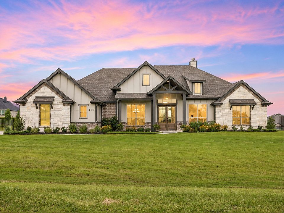 1st image of 215 Cooper Ln