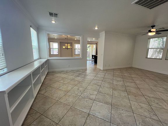 5th image of 10068 Glen Aire Ave