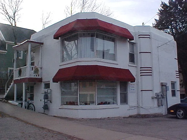 Building Photo 3