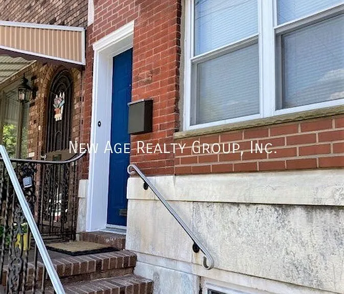 1322 Mifflin St — Photo 2