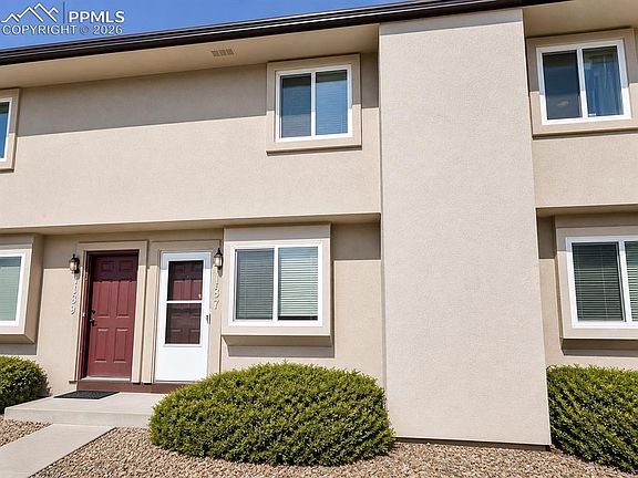 2nd image of 3027 Starlight Cir