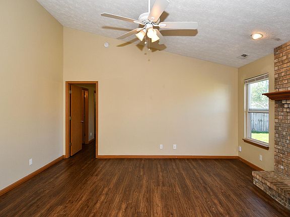 4th image of 4118 Denison Dr