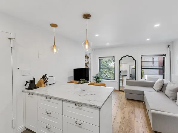 183 De Kalb Ave #D2, Brooklyn, NY 11221