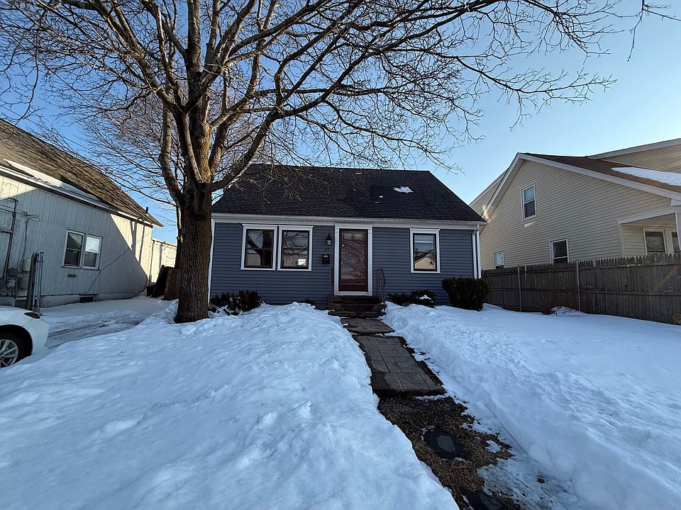 1st image of 97 Wendell St