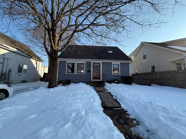 97 Wendell St, Pawtucket, RI 02861