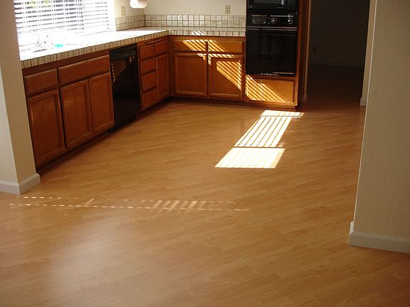 Kitchen (from breakfast nook)